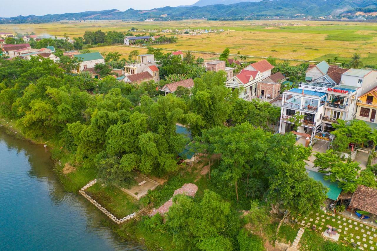 Fami Homestay Фонг Нха Екстериор снимка